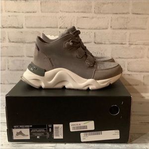 Sorel Women’s Size 8 Kinetic Renegade Caribou Boots